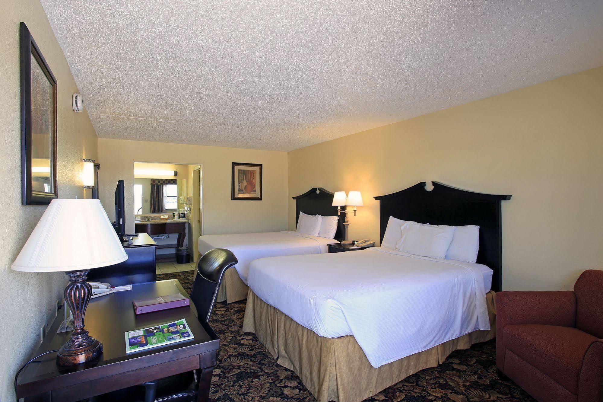 Plaza Inn Midland Extérieur photo